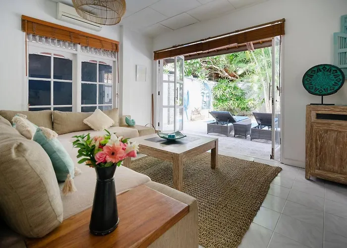Tropical House - Legian Villa